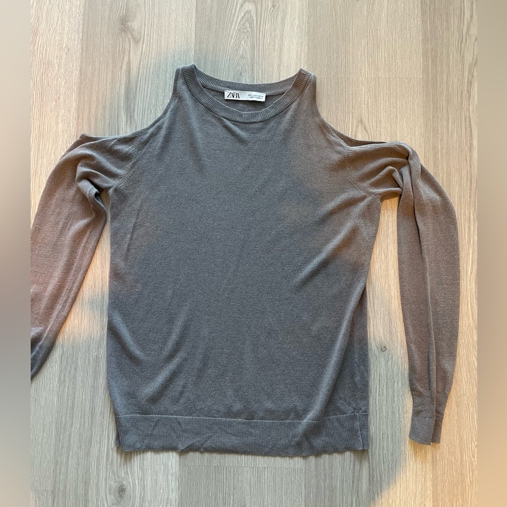 Zara Cold Shoulder Grey Knit Top